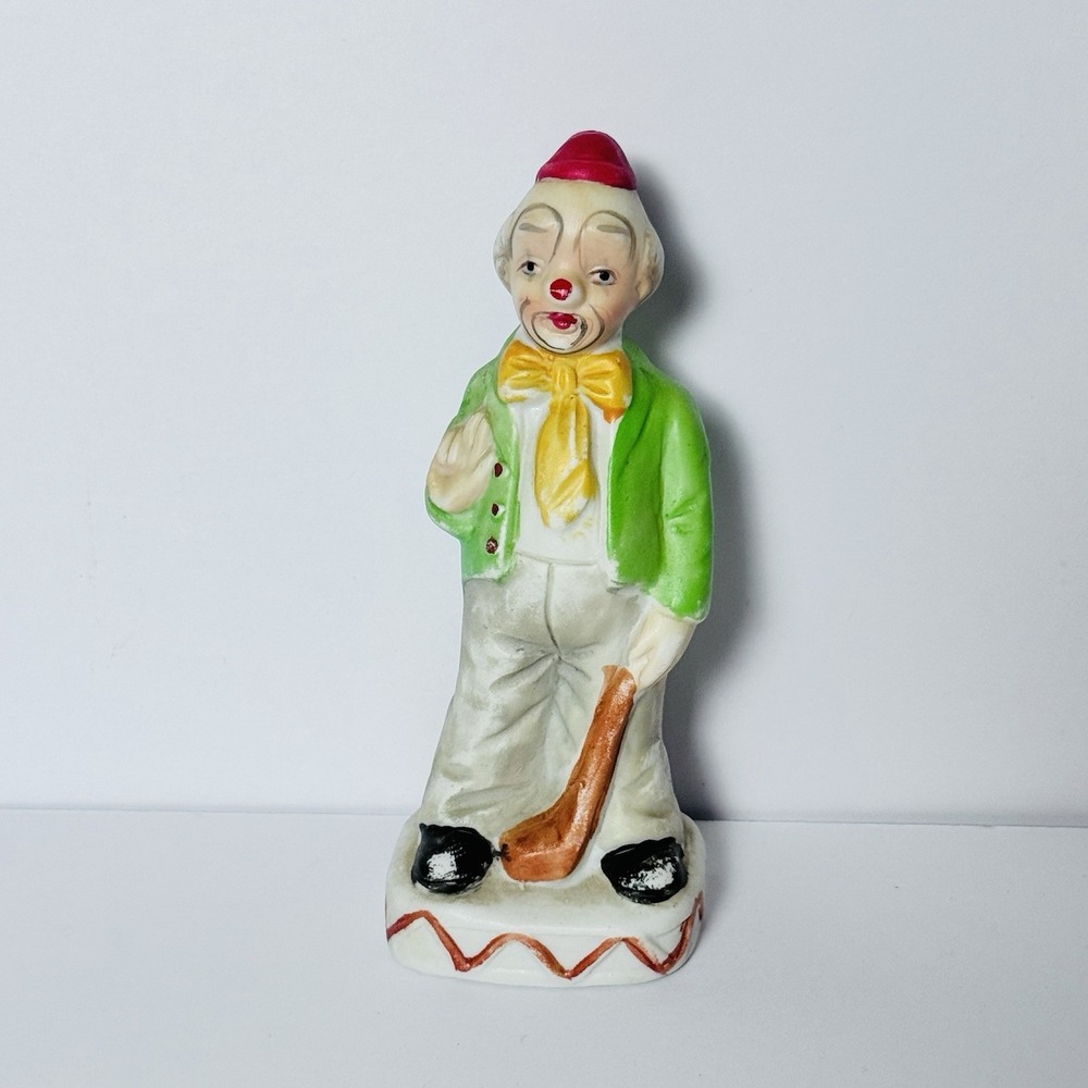 Farrah Imports Co Ceramic Handpainted Waiving Clown Figurine Green And Yellow